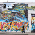 Fotografía de Arte Urbano en Épocas Pasadas: Murales y Grafitis que Cuentan Historias